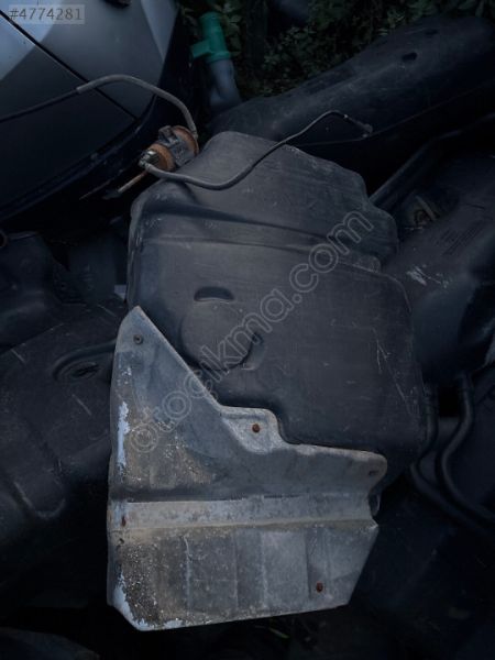 Kia rio yakıt deposu