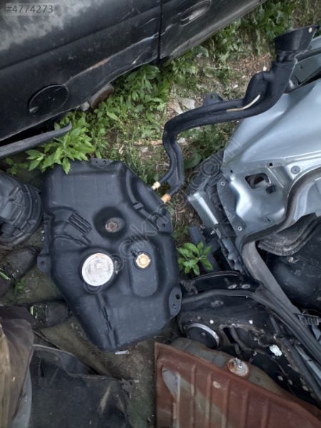 Dacia dokker yakıt deposu