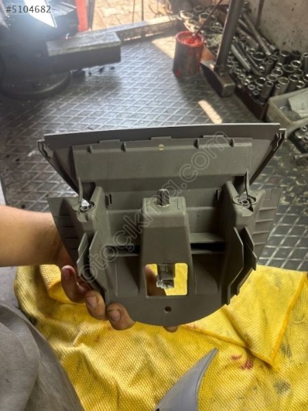 Renault Clio Talya arka üçüncü stop lambası