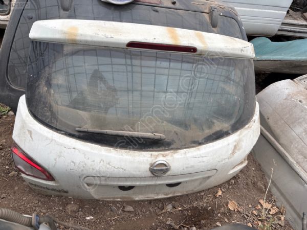 Nissan Qashqai arka bagaj kapağı hatasız