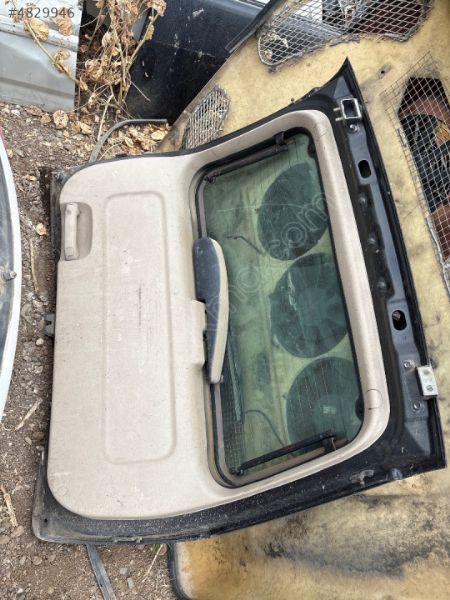 Kia Sportage arka bagaj kapağı
