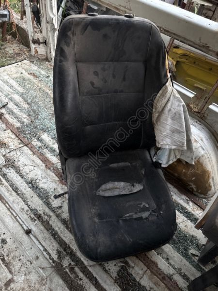 2000 Audi A4 sol ön koltuk